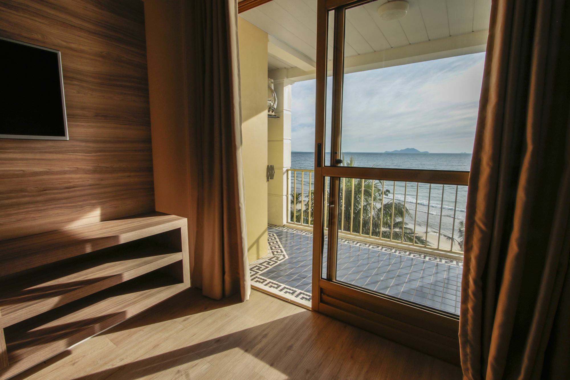Hotel Encantos Lexus Ingleses Florianópolis